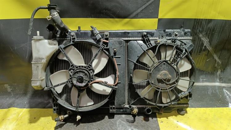 Радиатор основной Хонда Фит в Петрозаводске 105259